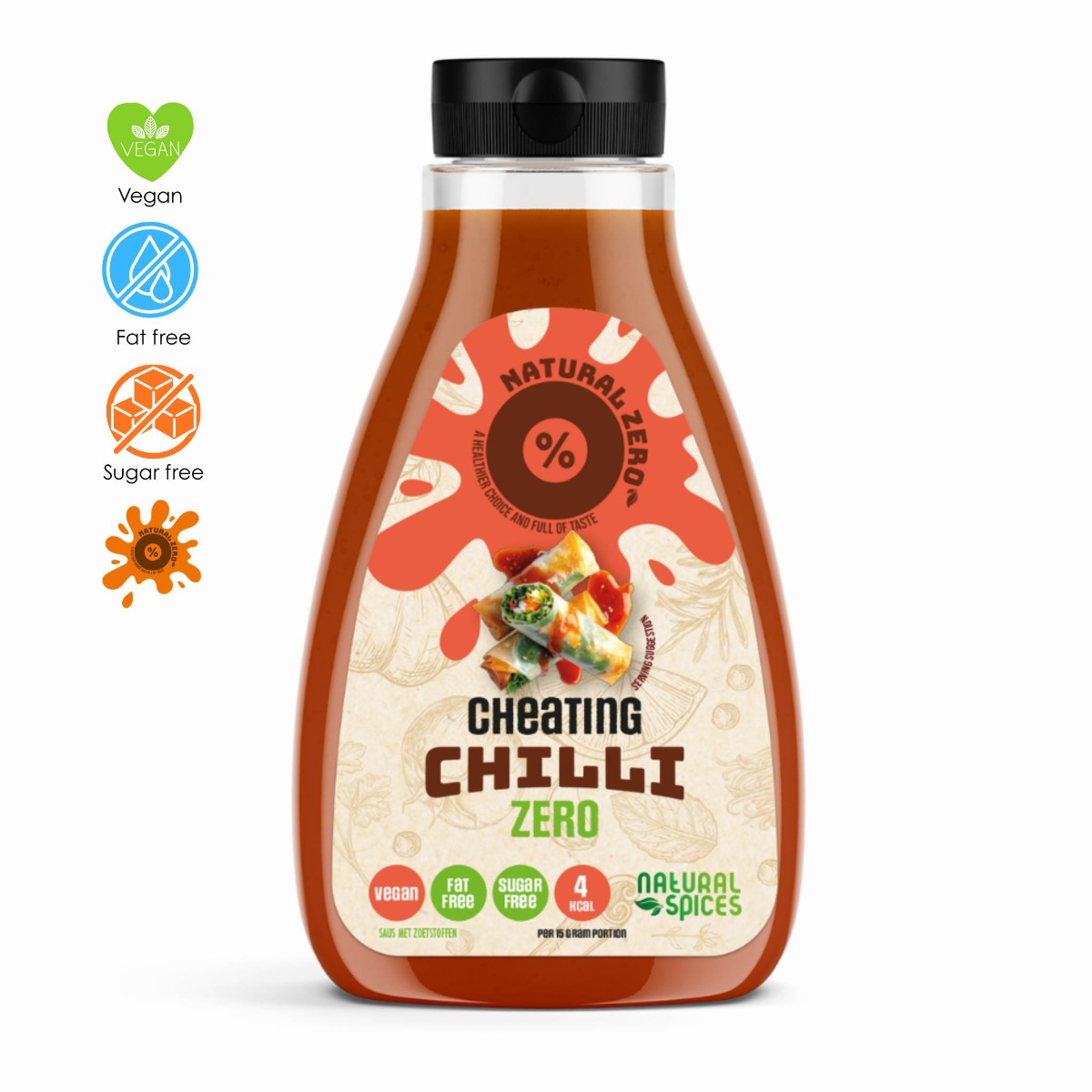 Fles Chillie Saus van Natural Spices met zwarte dop op witte achtergrond, voorzien van labels “low-calorie”, “sugar free” en “4 kcal”, geschikt voor een vegan en caloriearm dieet.